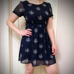 Chandelier with Sparrow dress 👗